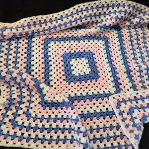 Crochet Bubble Gum Baby Blanket/New